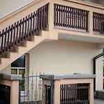 Aisha And Fatih 사라예보